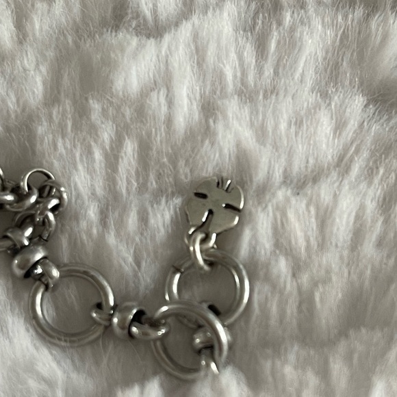 Lucky Brand starburst cross necklace - Picture 4 of 6